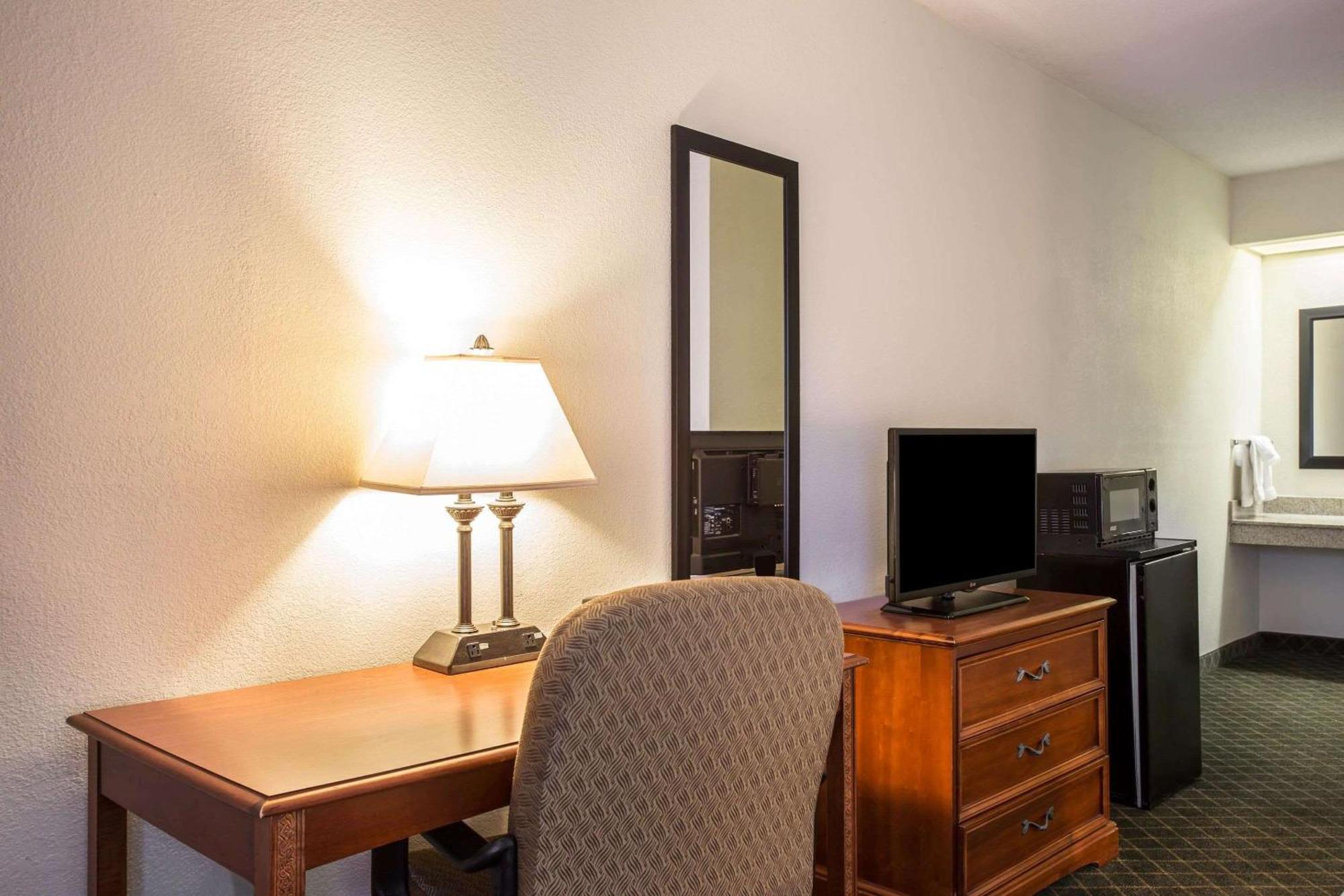 Clarion Inn & Suites Aiken South Luaran gambar