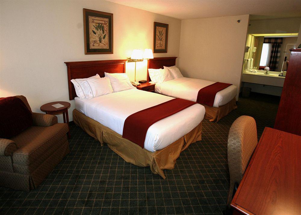 Clarion Inn & Suites Aiken South Bilik gambar